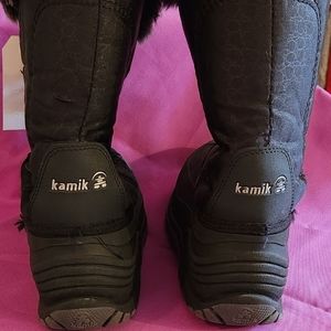 Kamik Women's Momentum Snow Boots size 6 Black